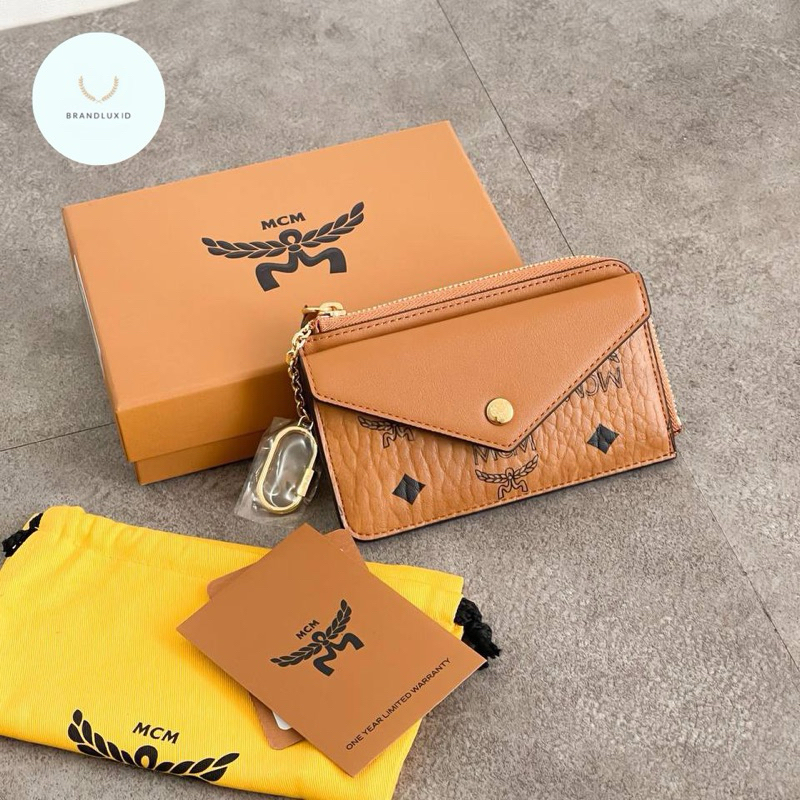 MCM Aren Zip Card Case Cognac