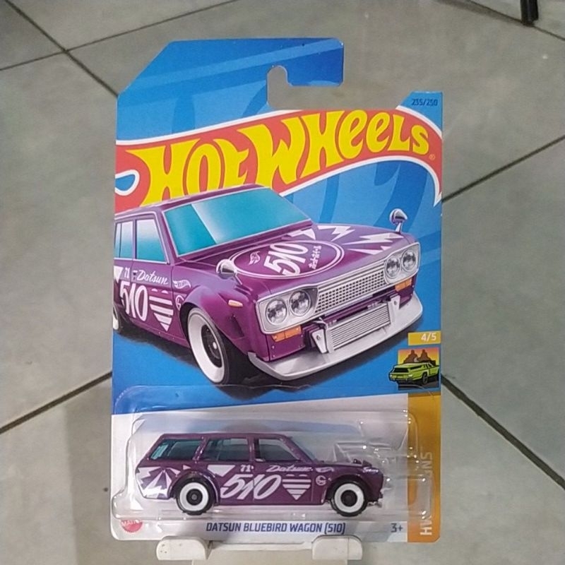 Hot wheels datsun wagon 510