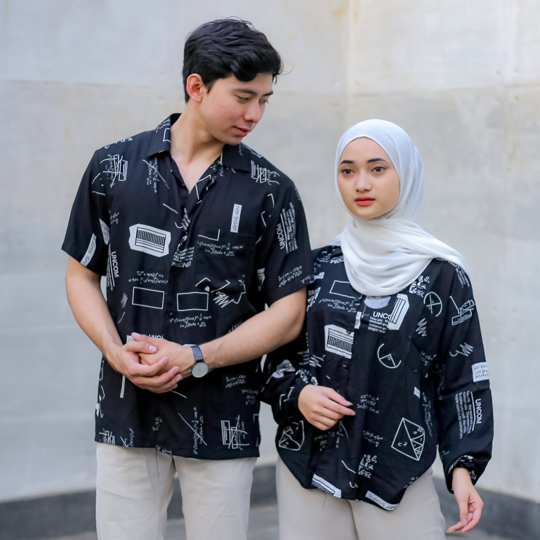 kemeja couple pasangan kekinian remaja ootd rayon motif abstrak pantai korean style