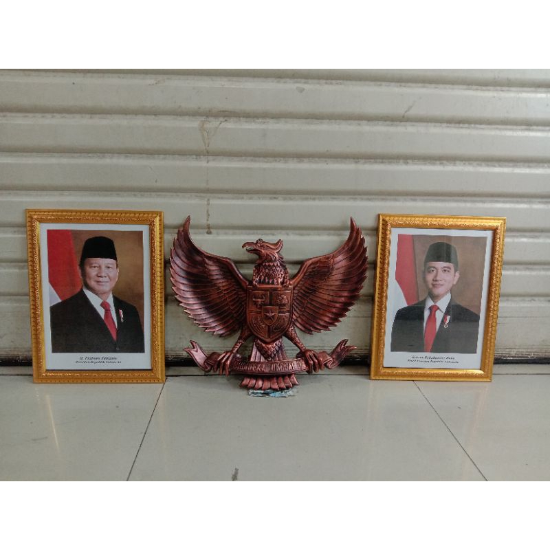 

bingkai foto priseden&wakil presiden+Garuda perunggu