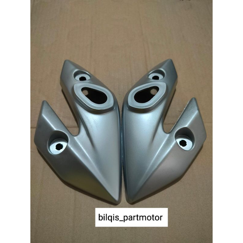 Kupingan lampu depan vixion old original