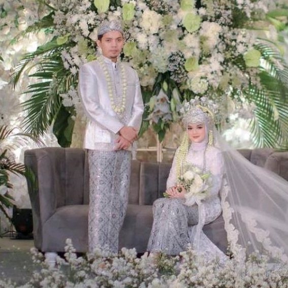 Jarik Pengantin Prada Sidomukti Putih Silver (Pre Order)