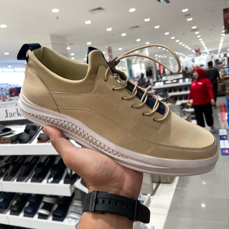 Jackson sepatu pria super keren dan ringan cocok untuk olahraga 39-44