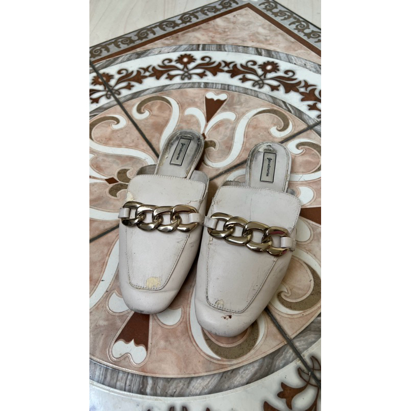 preloved stradivarius sandal