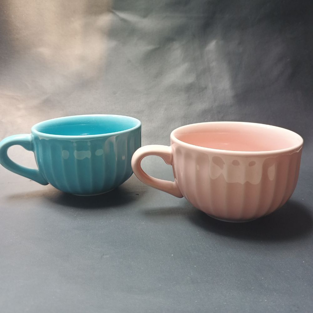 Gelas Cangkir Mug gagang dengan pola garis cangkir beserta pisin nya