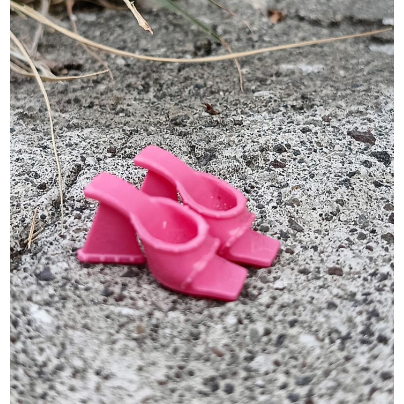 sepatu untuk boneka standard kaki jinjit
