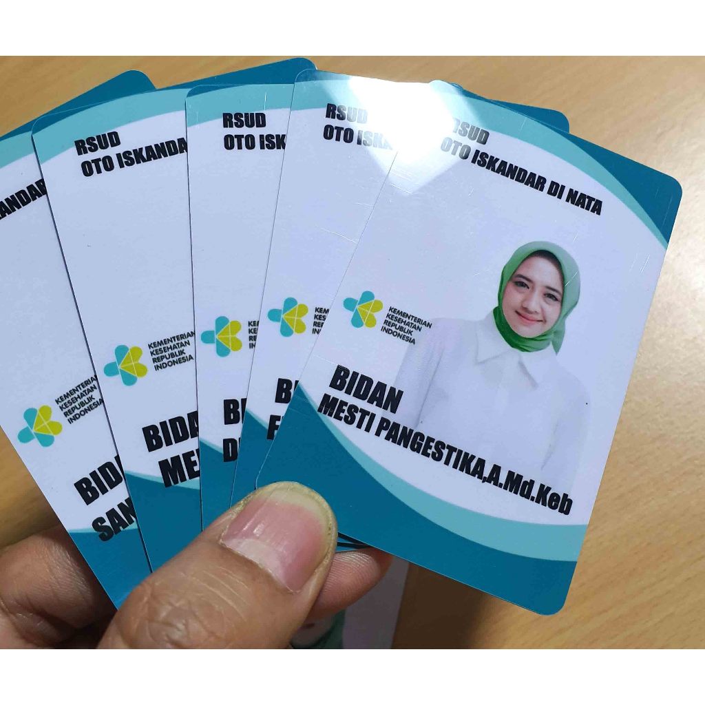 

kartu Id card standart kustom 1 sisi atau 2 sisi