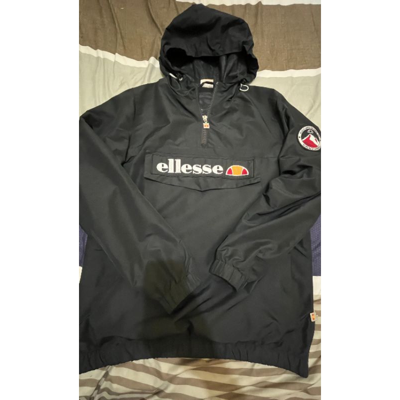 Ellesse Mount