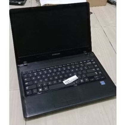 Leptop samsung np355 kondisi rusak