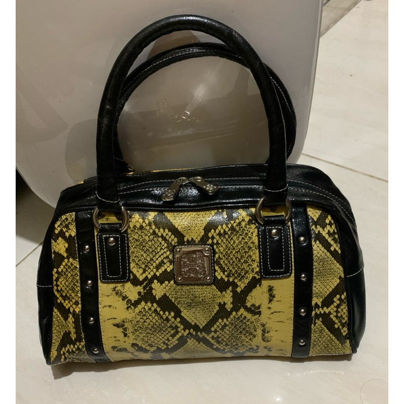 Tas PL N1col3 M1ll3r handbag kulit motif ular. Warna kuning hitam. Cakep. Size 32x19
