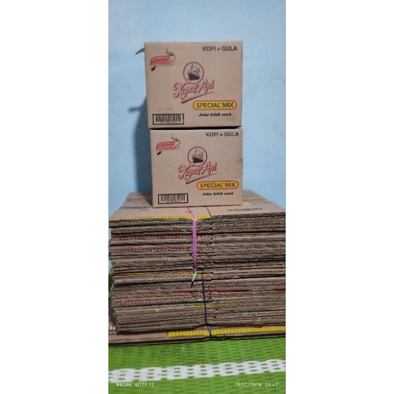 

Kardus packing ex kopi 97% buat paking/Kardus bekas layak pake/Kardus bekas Kapal Apii