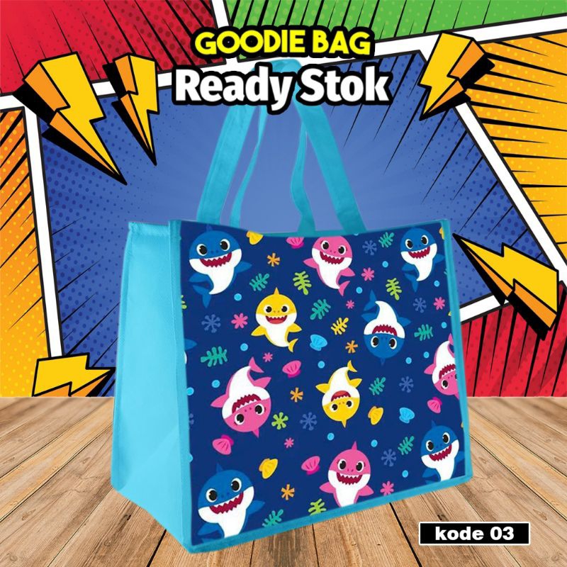 

LANCAR 10Pcs | tas kantong makanan snacks | goodie bag karakter baby shark katalog 03 | tas ultah | kantong