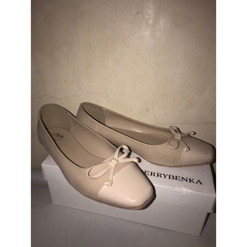 Berrybenka Flatshoes 100% Original Tidak Ada Minus - Sepatu Flatshoes Wanita Sofia Meilyn Ballerina