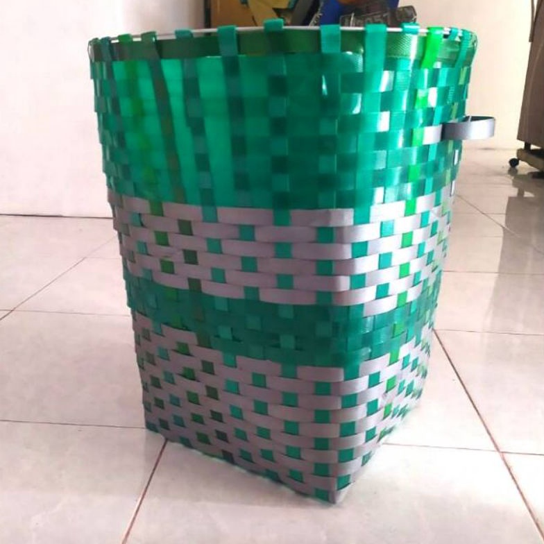 Sale Anyaman Plastik Keranjang Sampah PlastikKeranjang Sampah BesarKeranjang Baju Kotor KODE R2J8