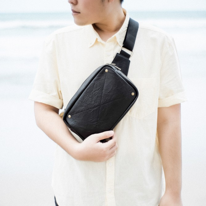 THE DAILY SMITH  | YONKERS BLACK Tas Selempang | Sling Bag | Waistbag | Crossbody Bag Premium