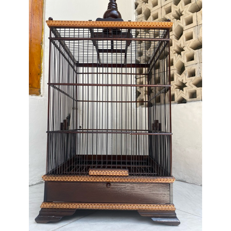 Sangkar Kotak Anis dan Wambi