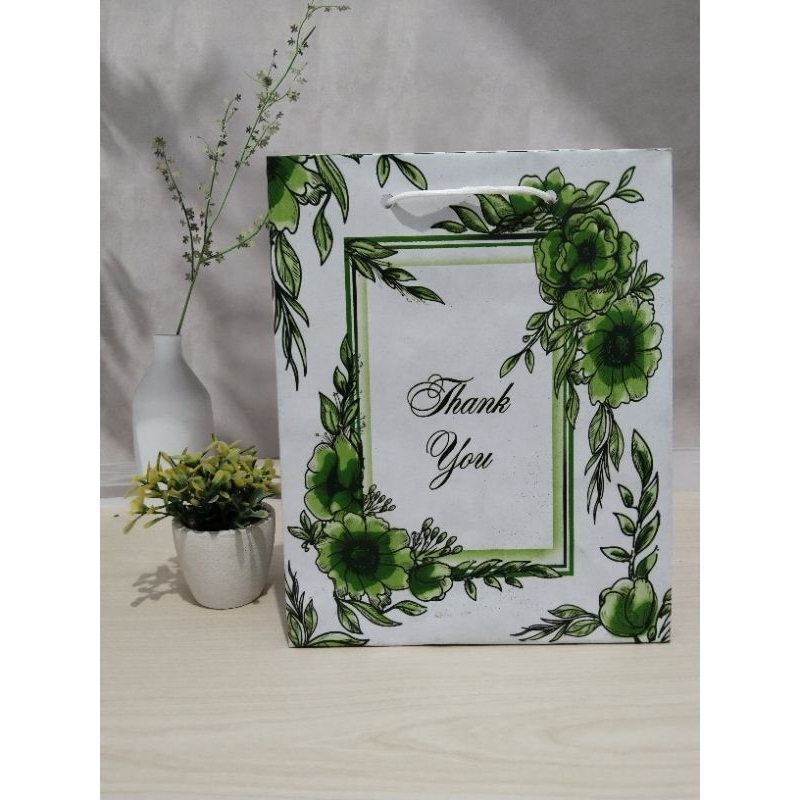 

PAPERBAG NEW FLOWER 20X10X25/PAPERBAG SOUVENIR