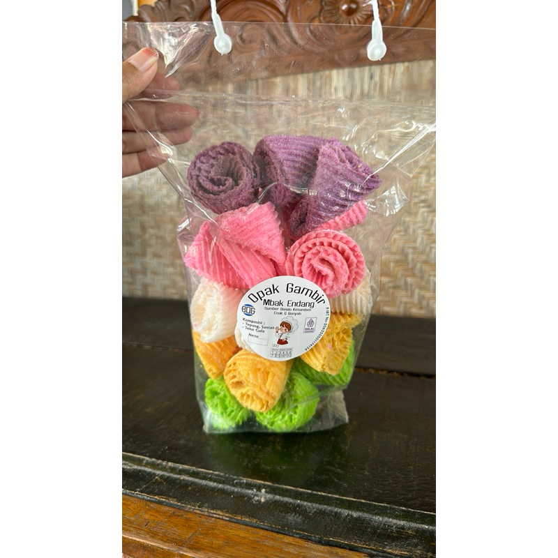 

opak/kerupuk rasa buah,gambirr