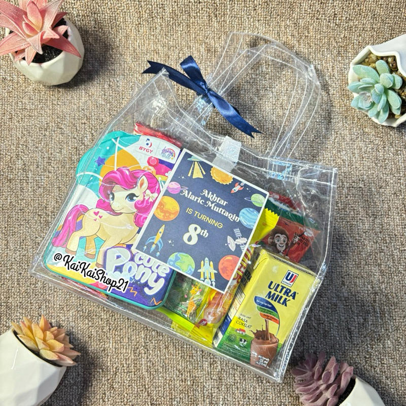 

Paket Snack + Sovenir Kotak Makan (FREE STICKER UCAPAN)