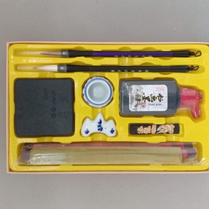 

KI3 kalrafi set kuas china mopit set