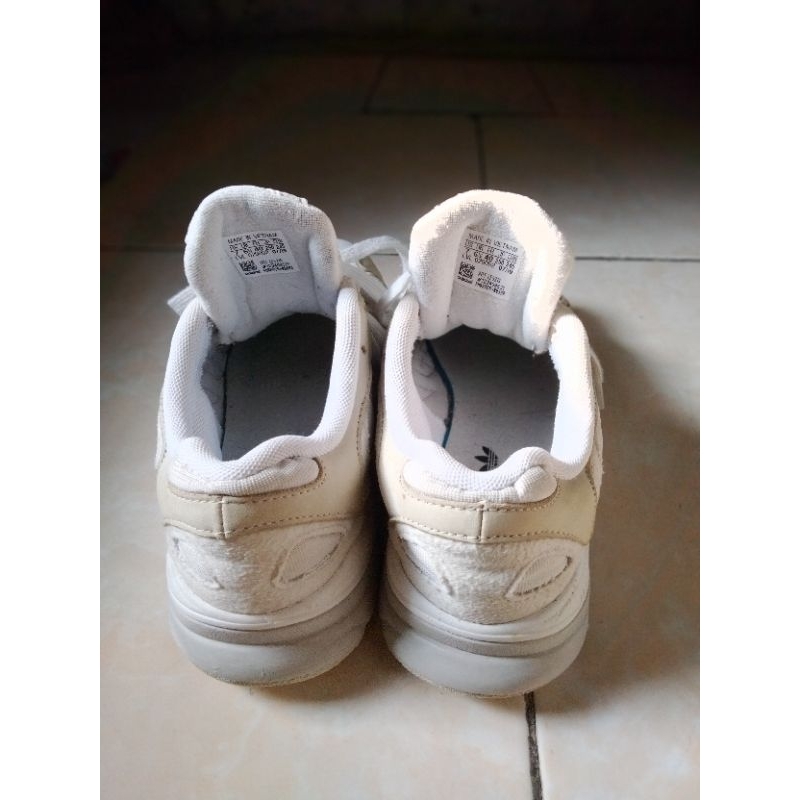 preloved sepatu adidas