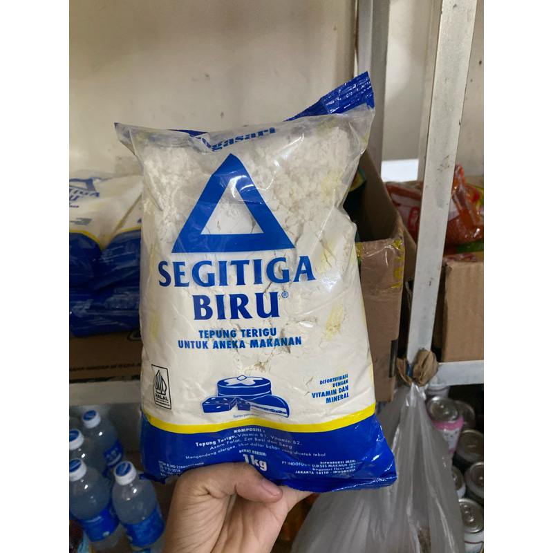 

Tepung segitiga biru 1kg