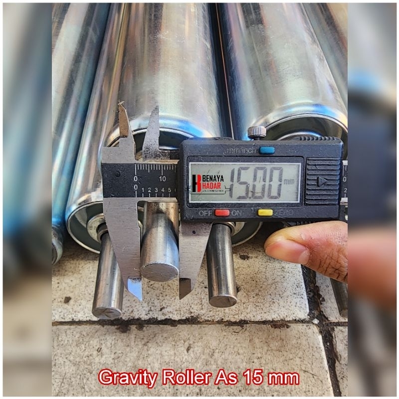 Gravity Roller Conveyor 60 mm x 1300 mm x 1340 mm as 15 mm roller gravity galvanis pakai Per Baja