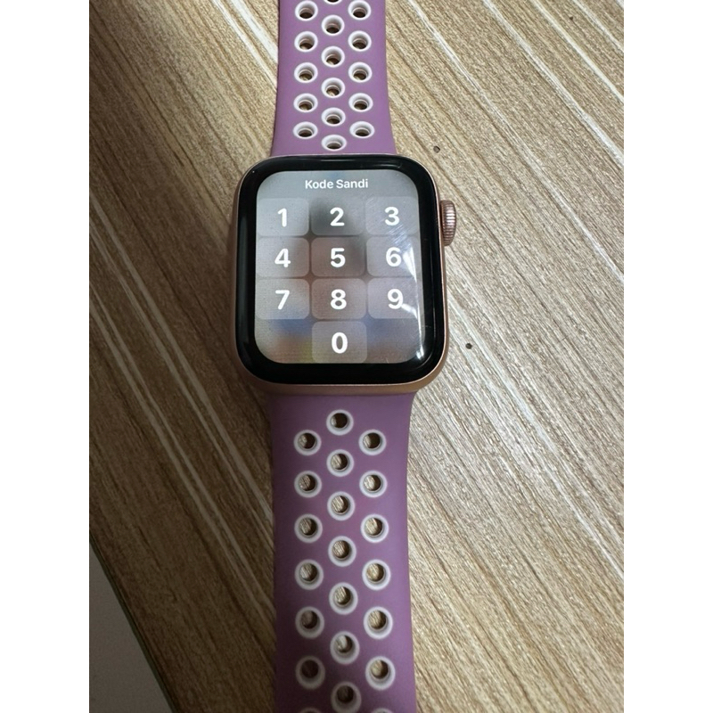 iwatch Series 4 gold