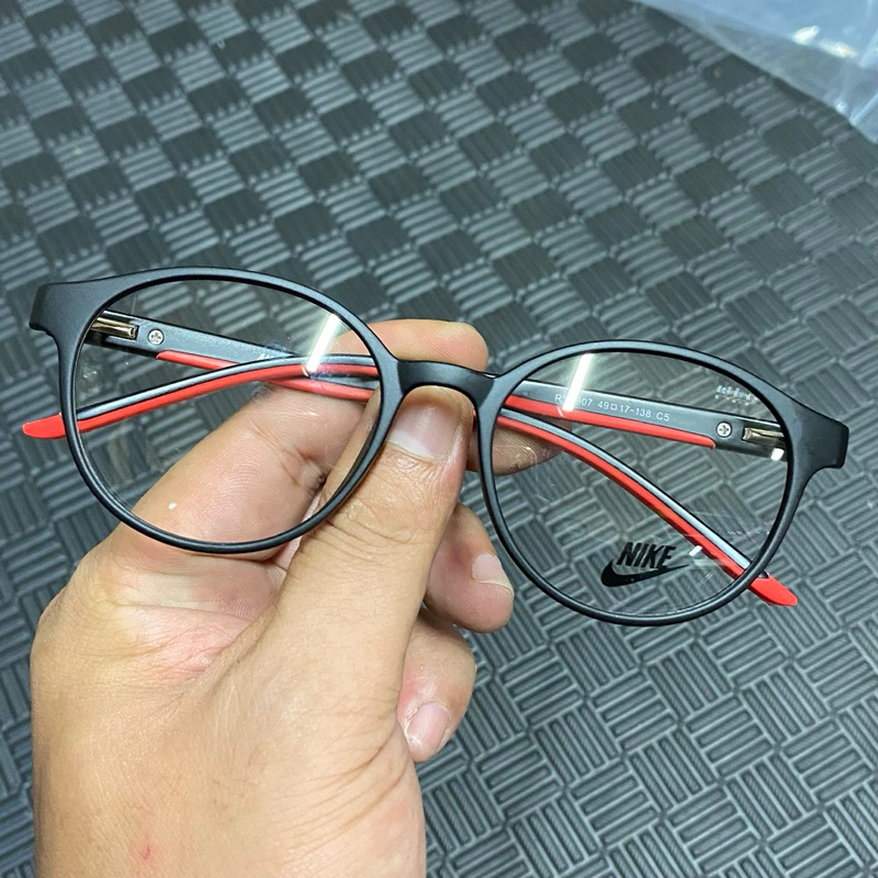 KACAMATA BACA PLUS JALAN PROGRESIF LENSA PHOTOCROMIC