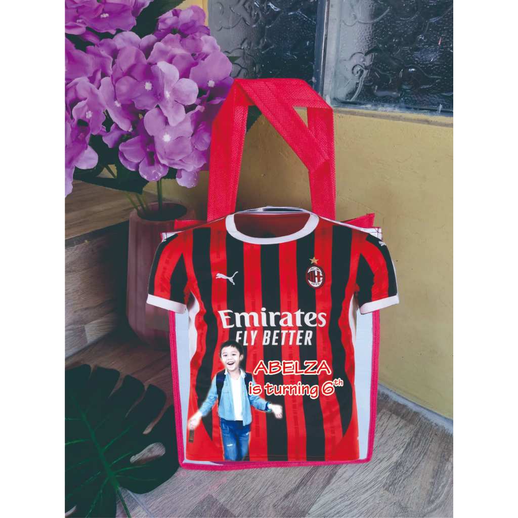 

Tas CUSTOM JERSEY BAJU BOLA/ Goodie Bag Souvenir Ulang Tahun Anak