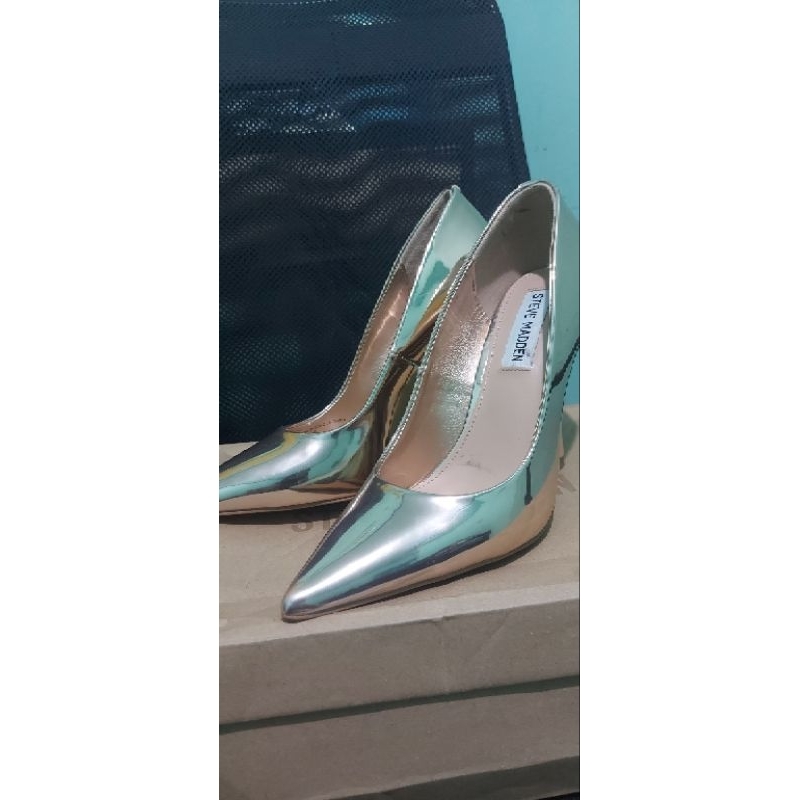 Preloved heels Steve Madden