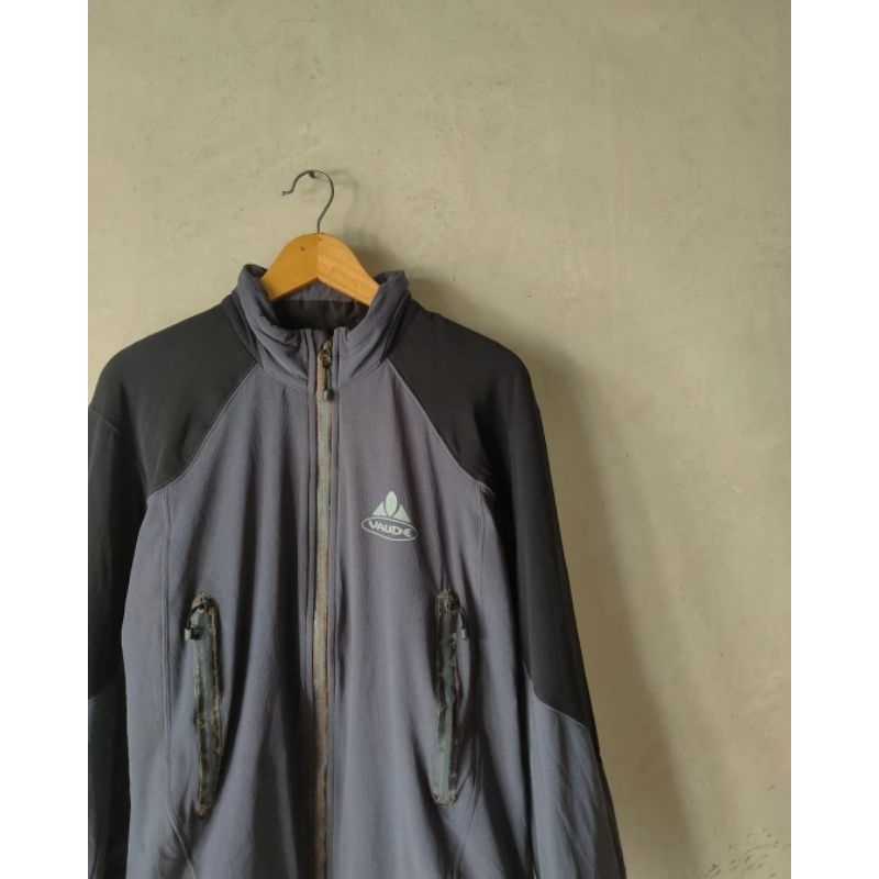 Jaket Outdoor VAUDE Waterproof Size L Original Second