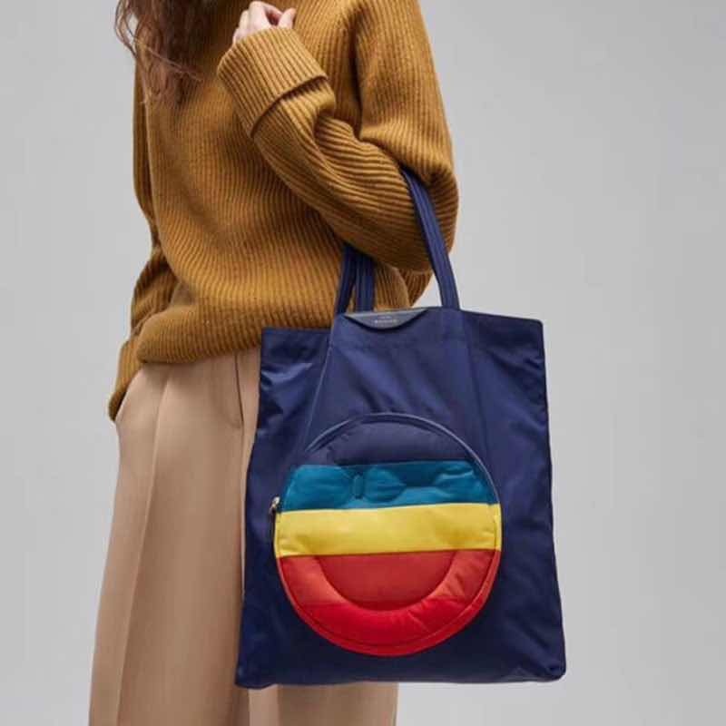 ANYA HINDMARCH/Tas belanja tas nilon smiley Chubby desainer Inggris