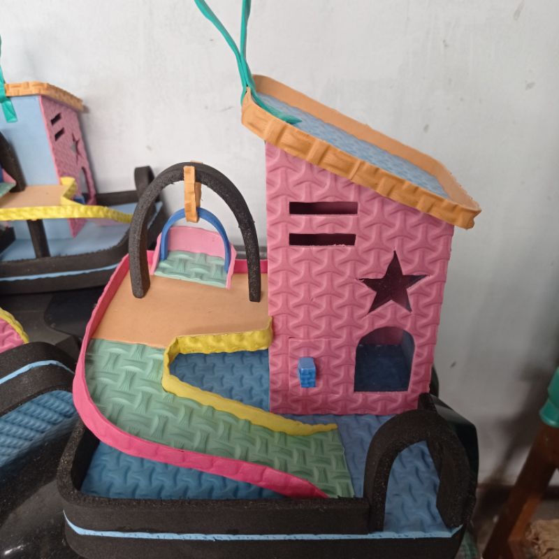 Rumah kelomang keong sedang+(kelomang warna 4 ekor ukuran sedang)