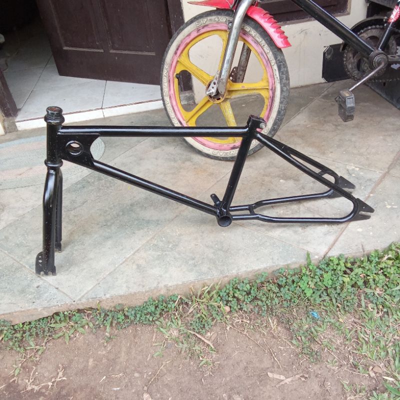 frame OS BMX1