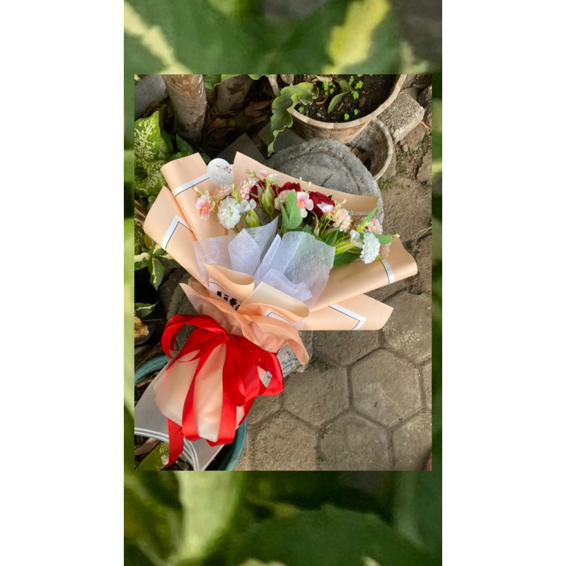 Buket Bunga dan Snack