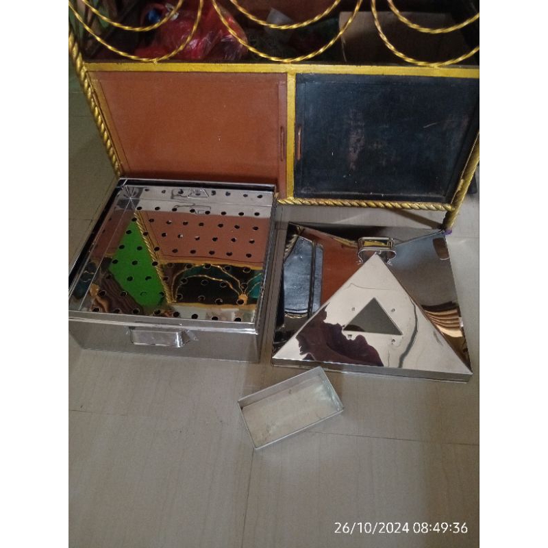 KALAKAT KOTAK KUKUSAN BERUKURAN 45cm x 45cm x 20cm  ATAU PENGEMBANG KUE +BONUS LOYANG