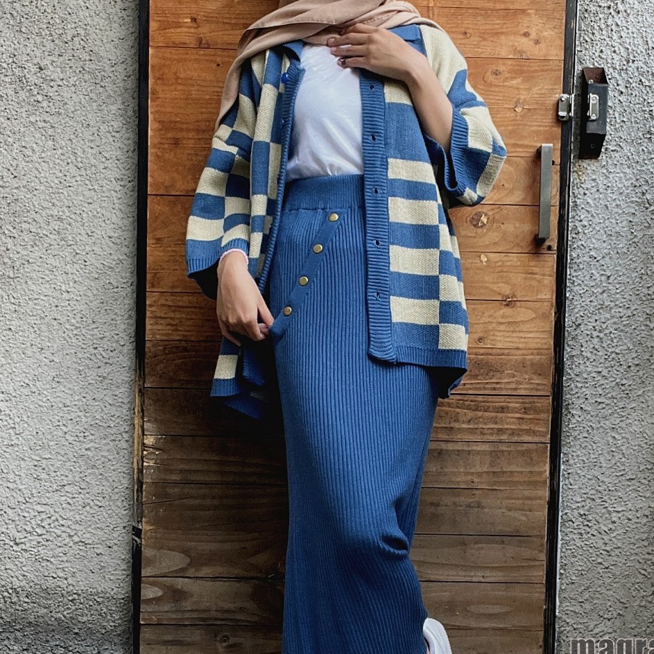 Obral Terbatas  One Set Setelan Rajut Raya Outer  Rok Span Rajut Kancing