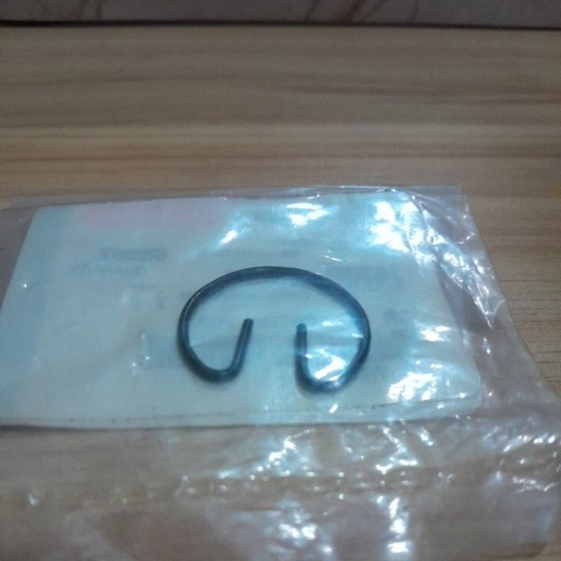 kancing pin seker kubota RD 75 RD 85 circlip piston pin kubota RD75 RD85 asli ori original