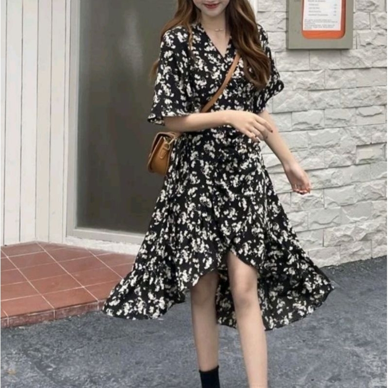 dress midi hitam corak korea