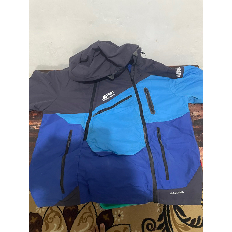 Jaket Arei