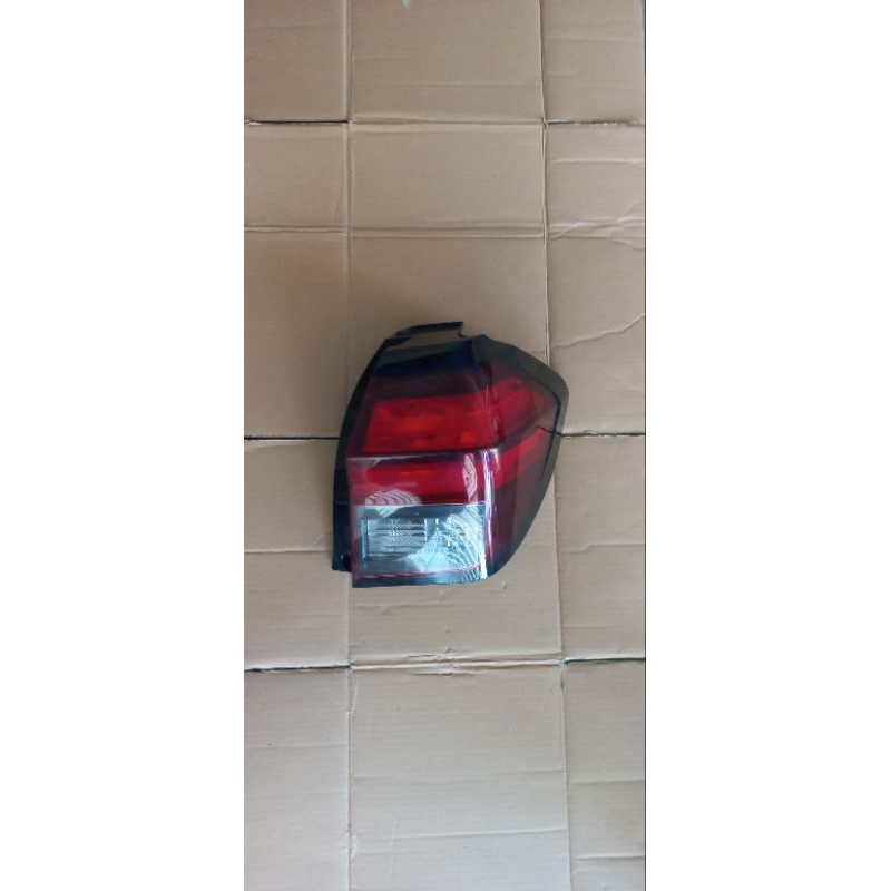 stoplamp lampu belakang toyota agya tahun 2023 sebelah kanan original