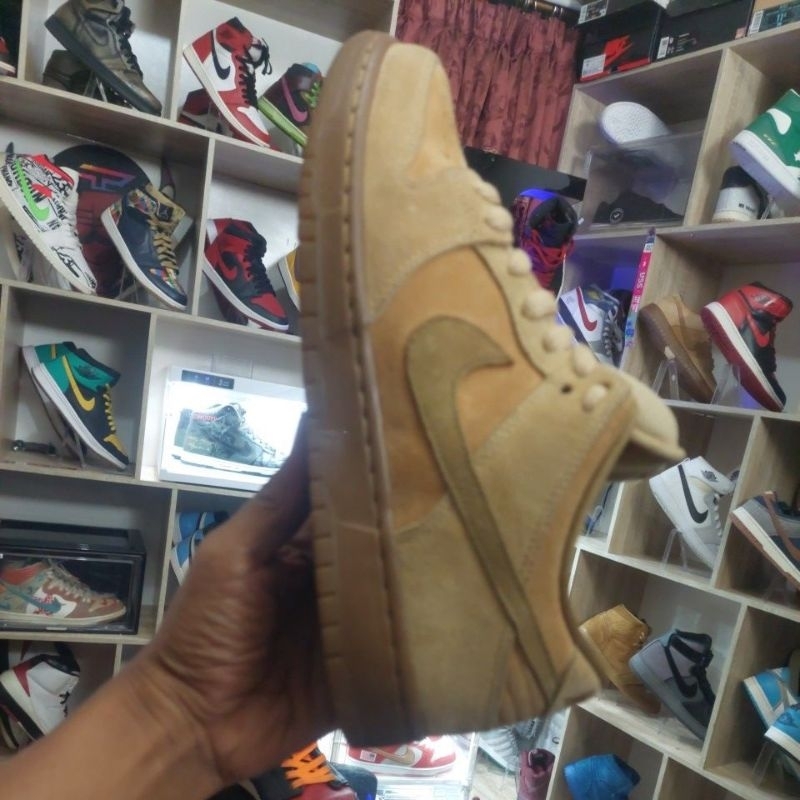 SB dunk low Forbes wheat 42,5