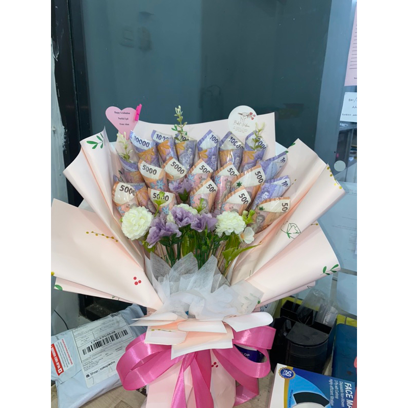 Buket Bunga dan Snack