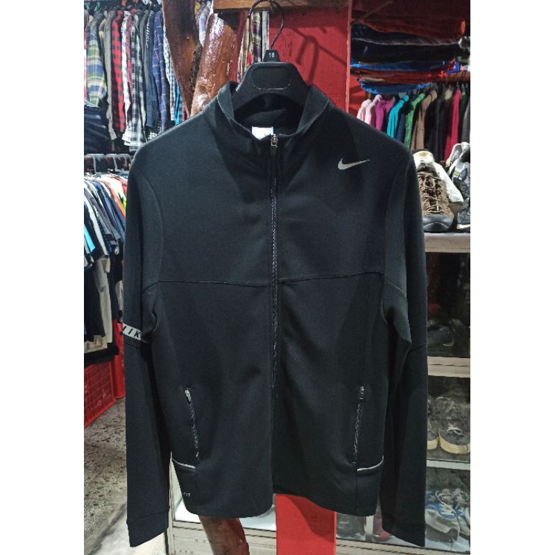 Thrift_Track Jaket Nike