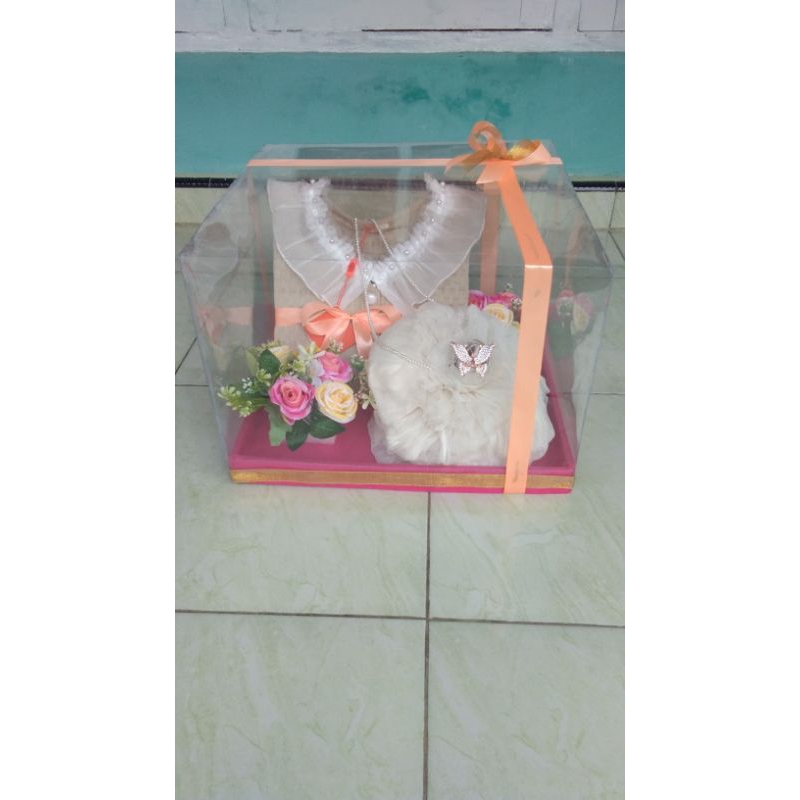 

KOTAK LAMARAN / KOTAK SESERAHAN