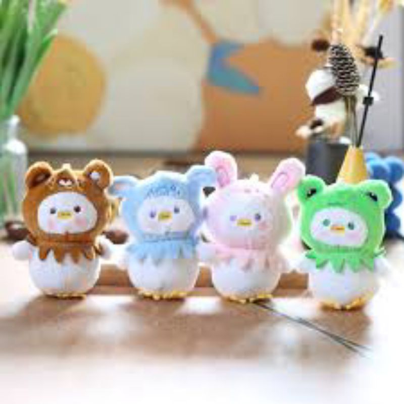 GANTUNGAN KUNCI BONEKA BEBEK TOPI