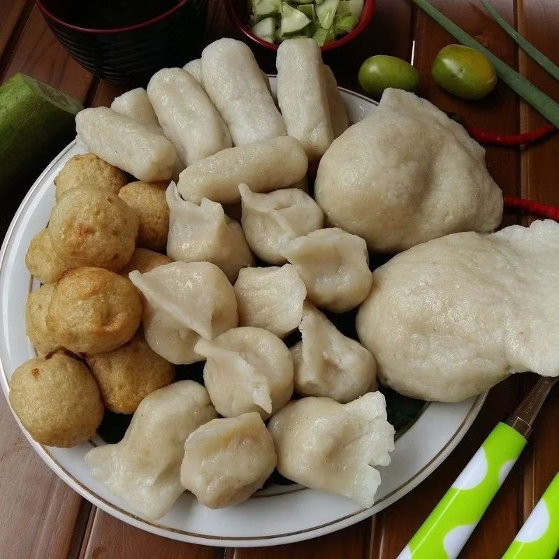 

paket pempek 2 kapal selam 30 campur adaan lenjer telor kecil free cuka