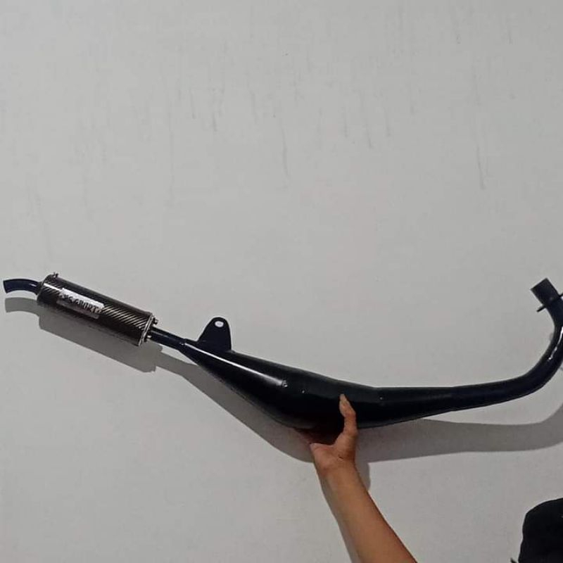 Knalpot racing satria 2 tak hiu 2tak lumbaModel kolong samping finishing hitam selencer aluminumSuar