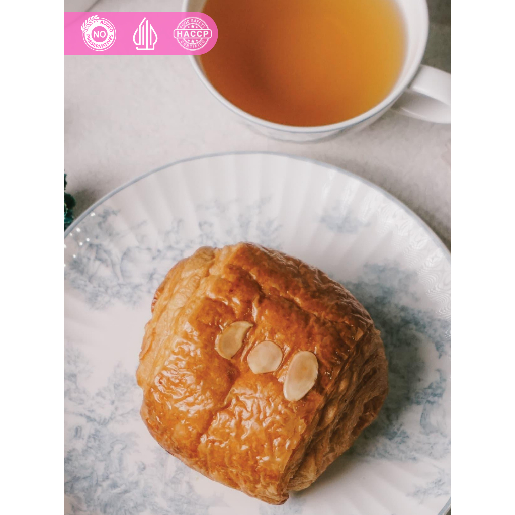 

CHOCOLATE CROISSANT - MISOL Pastry Bakery